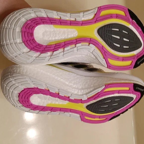 Adidas UltraBoost 21 Running Shoe - Picture 3 of 10